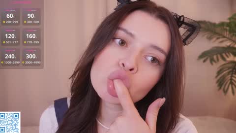 Ellie online show from October 21, 3:46 pm