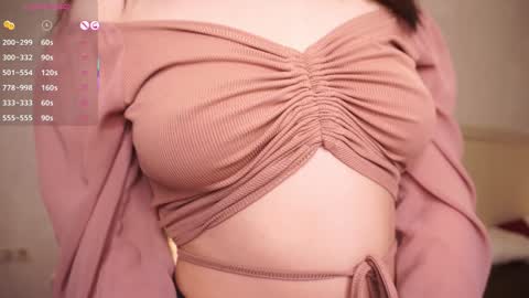 Ellie online show from December 16, 3:17 pm