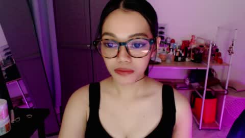 Snapshot of cuddlepunk_bubble chatting on May 23, 8:29 am cuddlepunk_bubble online show from May 23, 8:29 am