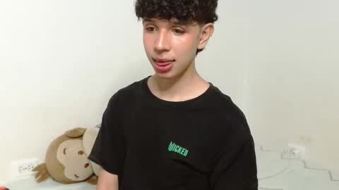 Cuddly online show from February 10, 10:30 am