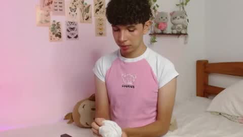 Cuddly online show from May 24, 7:46 am