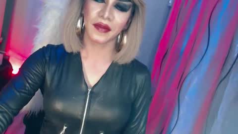 CUMMELA SLUTI online show from April 25, 1:41 pm