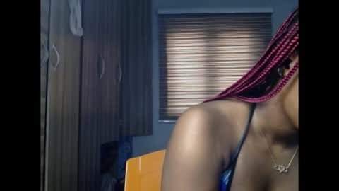 Snapshot of cum_ebony_petitxx chatting on January 16, 7:12 am cath online show from January 16, 7:12 am