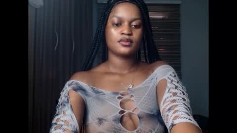 Snapshot of cum_ebony_petitxx chatting on February 26, 8:02 am cath online show from February 26, 8:02 am