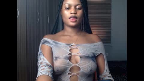 Snapshot of cum_ebony_petitxx chatting on February 27, 8:47 am cath online show from February 27, 8:47 am