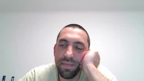 Snapshot of cum_shot8407 chatting on October 31, 8:04 am cum_shot8407 online show from October 31, 8:04 am