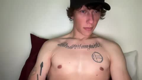 Snapshot of cum_with_me_96 chatting on September 18, 7:05 pm cum_with_me_96 online show from September 18, 7:05 pm