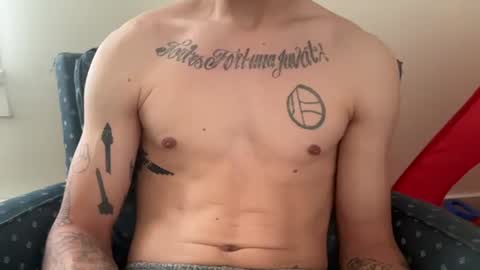 Snapshot of cum_with_me_96 chatting on October 26, 5:19 pm cum_with_me_96 online show from October 26, 5:19 pm
