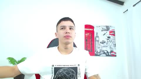 cumandres online show from November 20, 2:17 pm