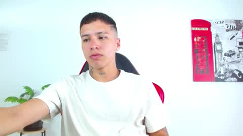 cumandres online show from March 25, 2:45 pm