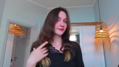 fansly -  lilyband online show from December 20, 9:27 am