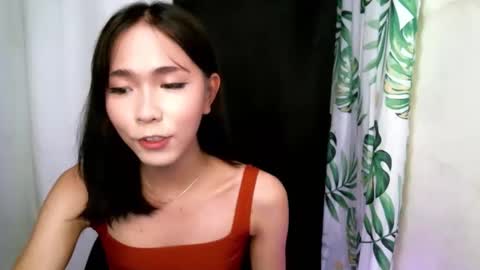 Snapshot of cumcute_ellez chatting on November 13, 3:22 pm Elle online show from November 13, 3:22 pm