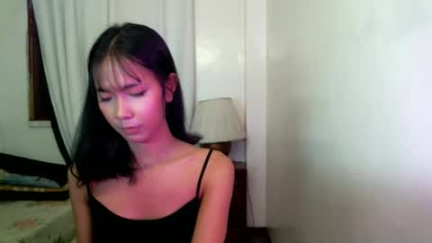 Snapshot of cumcute_ellez chatting on February 2, 3:22 pm Elle online show from February 2, 3:22 pm