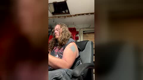 cumdaddyy92 online show from January 9, 6:05 am