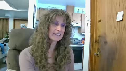 Snapshot of cumfornikki chatting on January 25, 4:46 pm Nikki online show from January 25, 4:46 pm