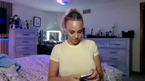 Snapshot of cumguzzlingskank chatting on June 18, 9:19 pm cumguzzlingskank online show from June 18, 9:19 pm