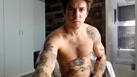 Snapshot of cummfights chatting on October 27, 2:10 pm Charlie Mitchell online show from October 27, 2:10 pm