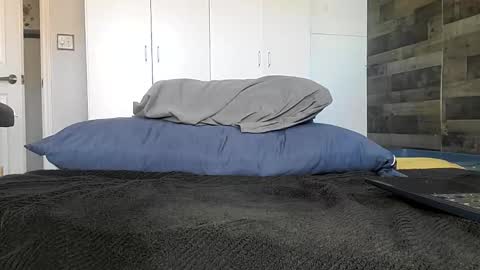 Snapshot of cummfights chatting on December 15, 5:50 pm Charlie Mitchell online show from December 15, 5:50 pm