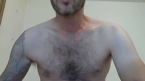 Snapshot of cummincock04 chatting on August 3, 10:43 am cummincock04 online show from August 3, 10:43 am