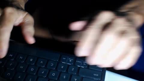 chattrbatr online show from February 6, 12:05 pm