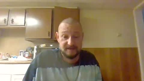 Snapshot of cuntreeboy68 chatting on December 22, 3:11 am Bash online show from December 22, 3:11 am