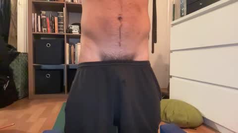 Snapshot of curi0usg30rg3 chatting on December 1, 8:08 am curi0usg30rg3 online show from December 1, 8:08 am