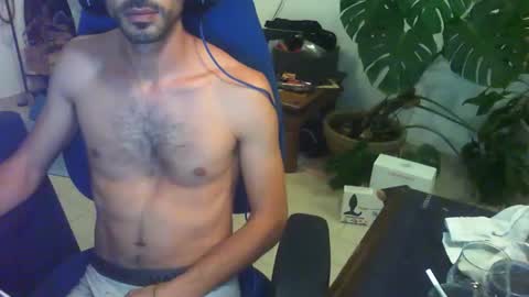 Snapshot of curiousgenie chatting on November 1, 12:56 am curiousgenie online show from November 1, 12:56 am