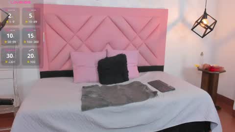 curly_babe1 online show from June 25, 5:12 am