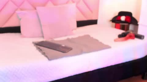 curly_babe1 online show from July 5, 4:19 am
