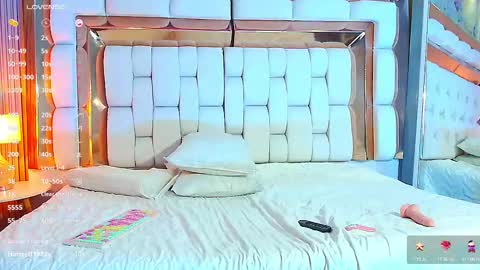 Snapshot of curvybuffgirl chatting on February 18, 5:53 am Michel online show from February 18, 5:53 am