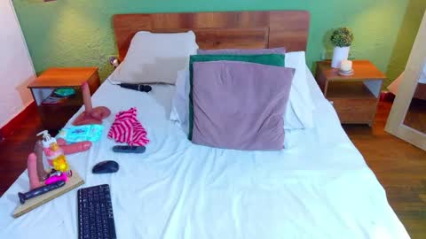 Danna online show from April 9, 6:57 pm