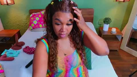 Danna online show from May 15, 2:46 pm