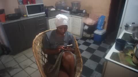 curvypear76x online show from September 17, 11:23 am