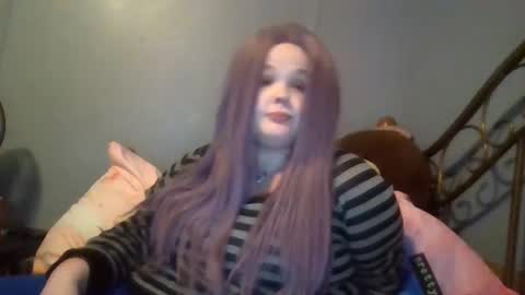 dahlia -kim online show from February 12, 8:27 am