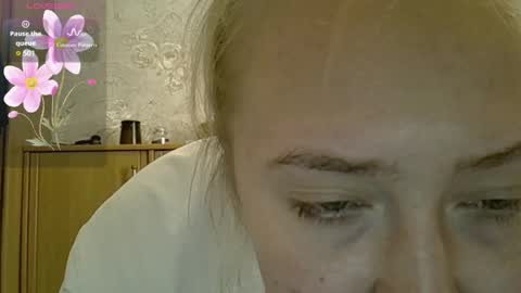 Curvy online show from April 10, 7:57 am