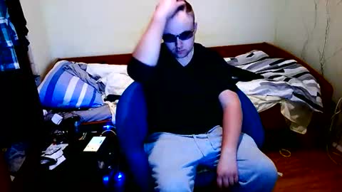 cute69696969 online show from May 3, 9:43 pm