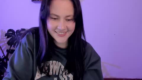 Snapshot of cute__berry chatting on November 9, 4:00 am Vivi online show from November 9, 4:00 am