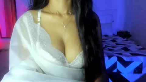 Alisha online show from March 17, 6:55 pm