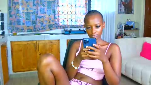 cute annah online show from May 27, 6:43 am