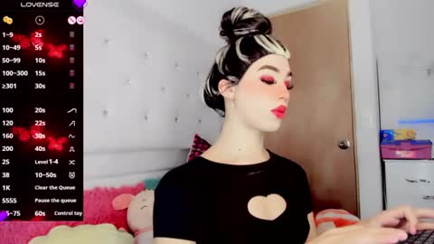 Snapshot of cute_cherilyn chatting on February 7, 8:44 am cute_cherilyn online show from February 7, 8:44 am