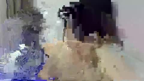 Snapshot of cute_enzo24 chatting on June 10, 11:53 am cute_enzo24 online show from June 10, 11:53 am