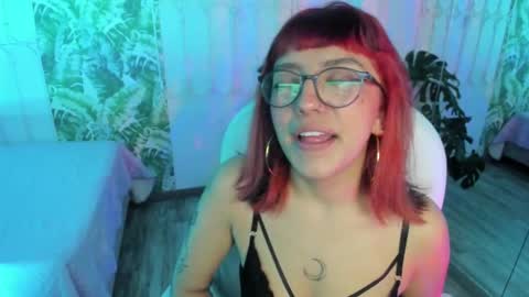 Sofa  online show from November 7, 9:15 pm