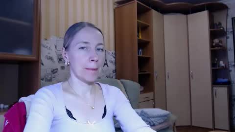 cute_lion_ online show from March 22, 1:14 pm