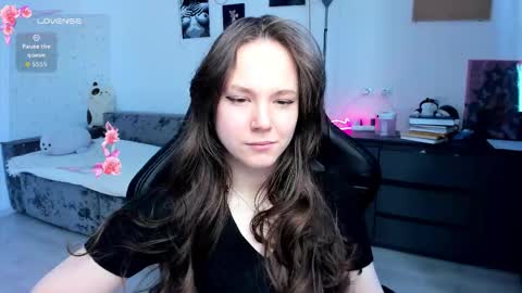 Emily online show from February 28, 7:20 am