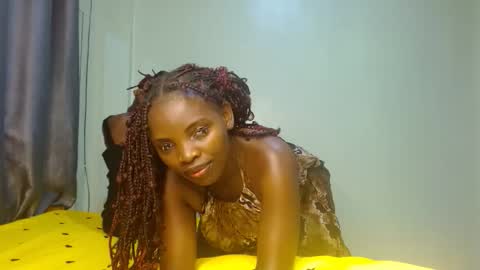 cute_lorna online show from April 16, 11:11 am