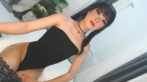 Jane online show from May 8, 5:40 pm