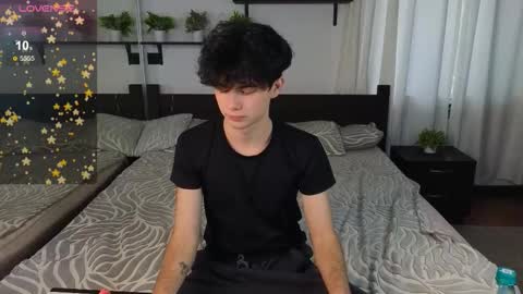 Snapshot of cute_mikex chatting on October 20, 2:45 am Mike online show from October 20, 2:45 am