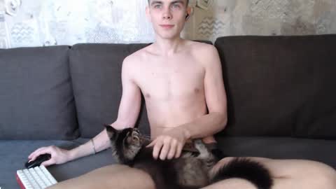 Oliver online show from March 24, 8:08 am