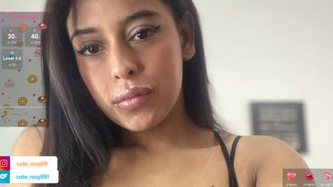 Snapshot of cute_rosy chatting on December 2, 2:30 pm rosy online show from December 2, 2:30 pm