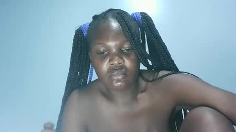 Snapshot of cute_roxie chatting on February 17, 10:36 pm cute_roxie online show from February 17, 10:36 pm